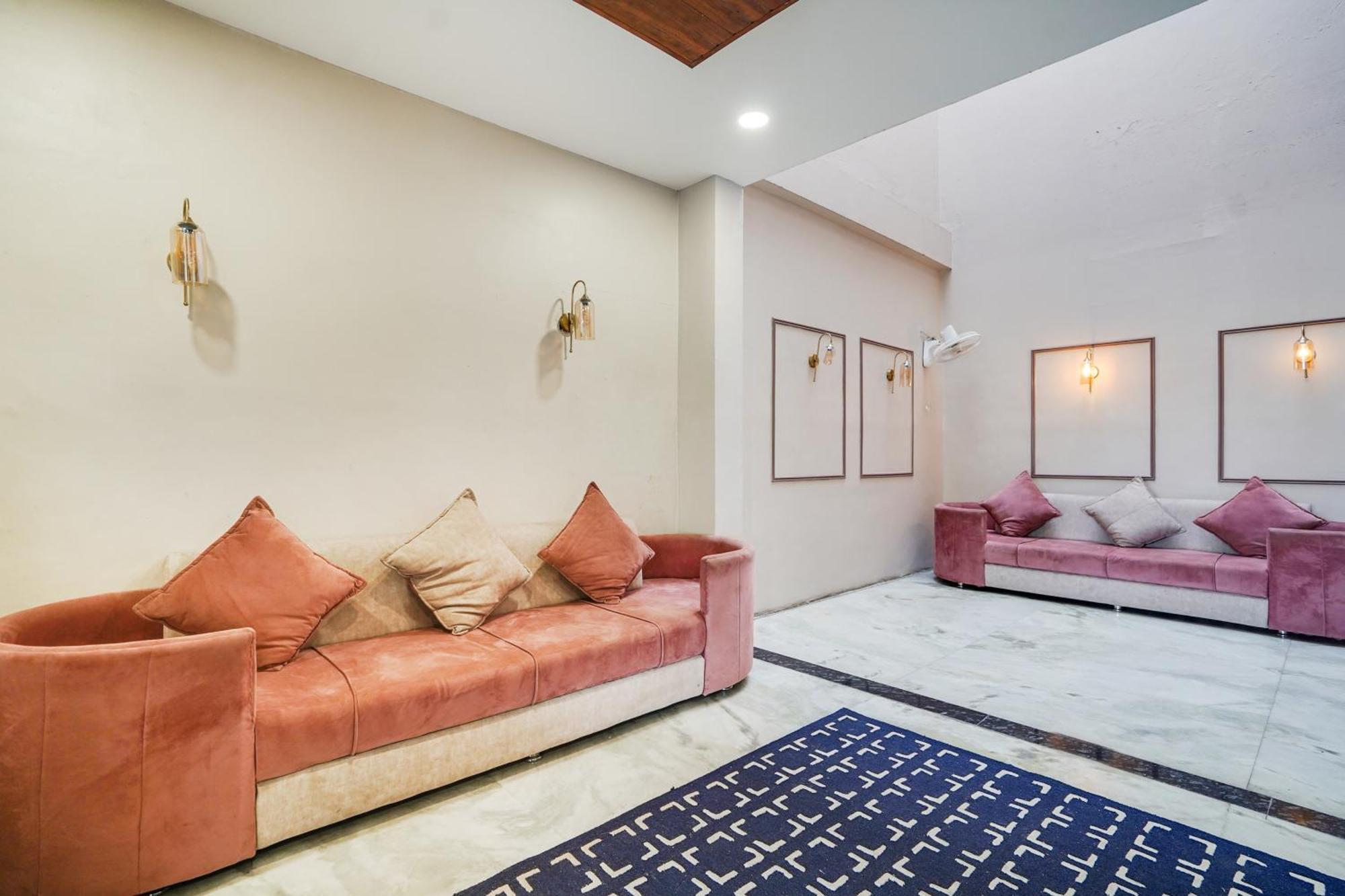Hotel O Pithampur Formerly Ganga Residency Akolia Bagian luar foto