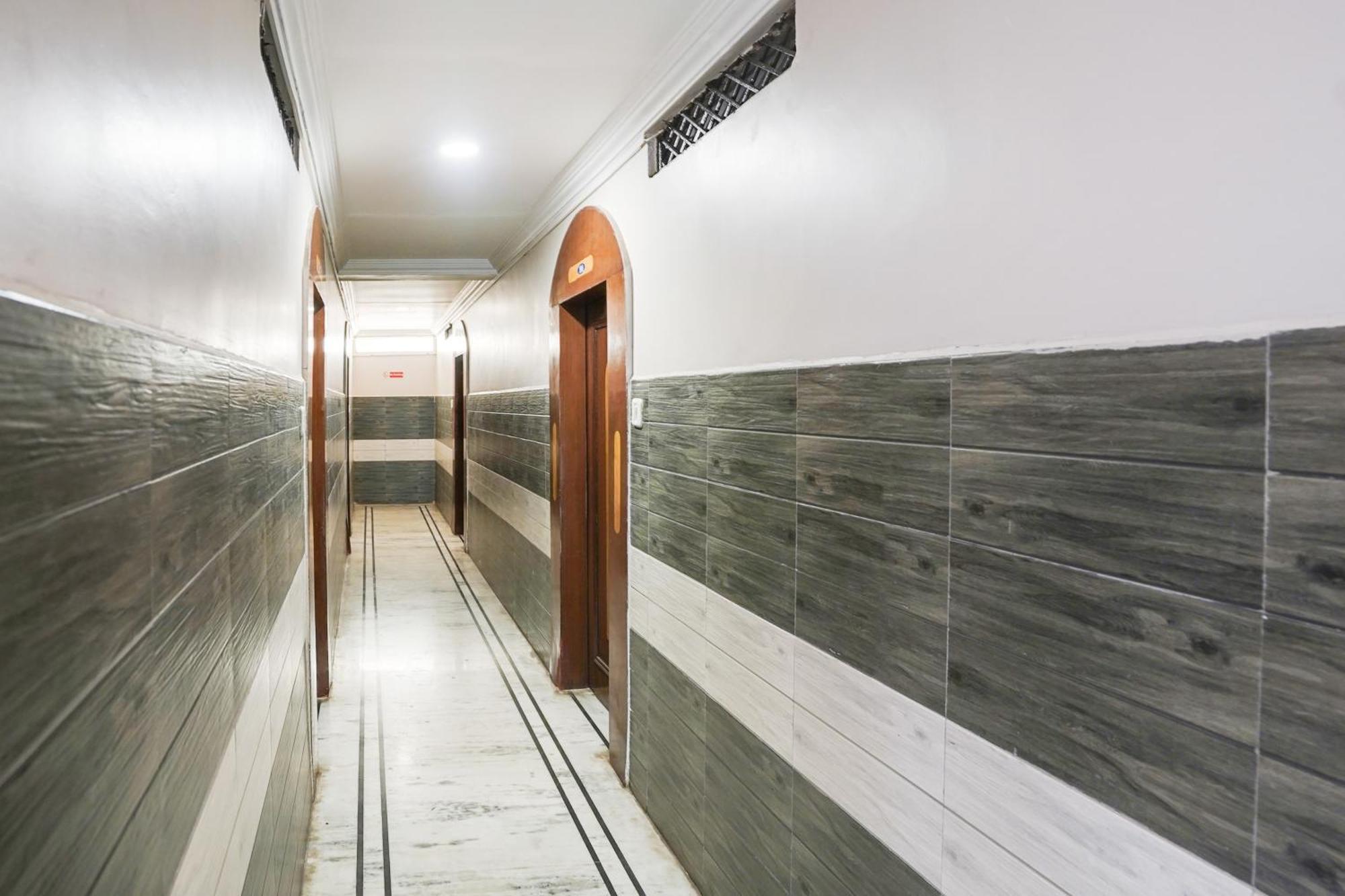 Hotel O Pithampur Formerly Ganga Residency Akolia Bagian luar foto